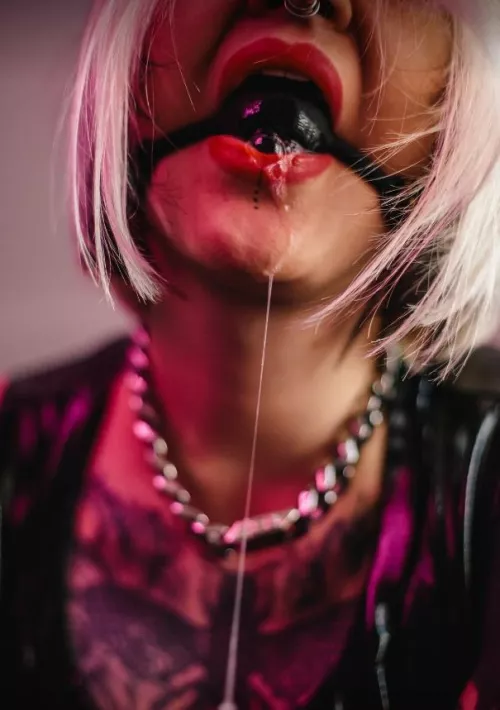 People who dislike gagging kinks are missing out..