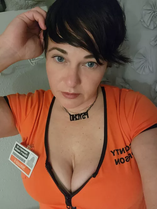 Please take me to confinement, Officer