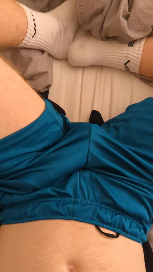 see me whip it out the side of my shorts