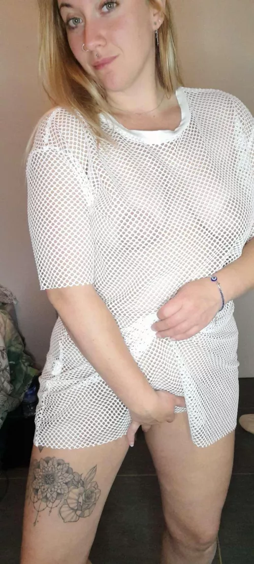 Should I wear my new dress to go outside ? 🙈