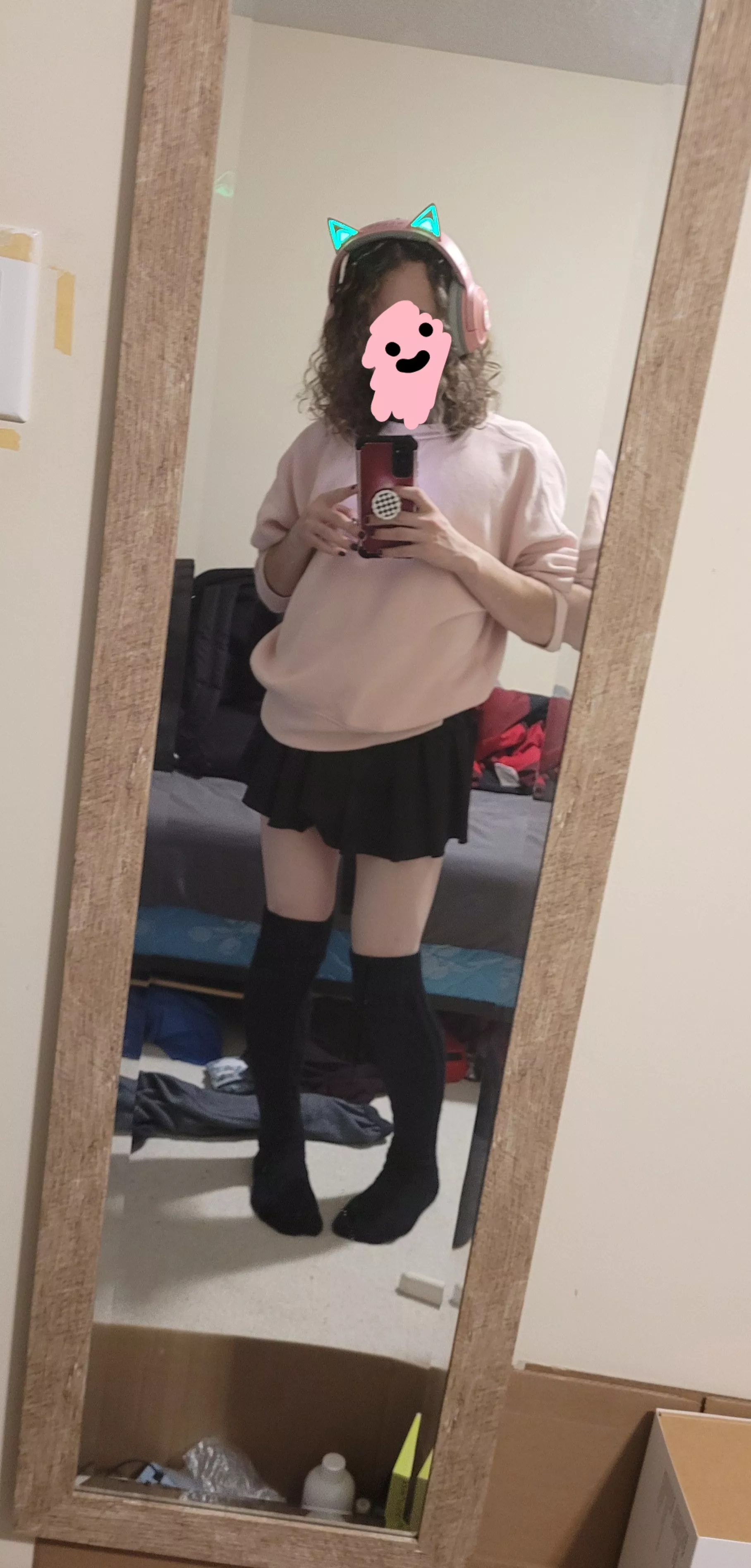 someone keep me company at workkk