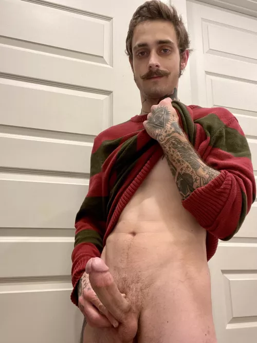 Someone should show me their boobs! 😳