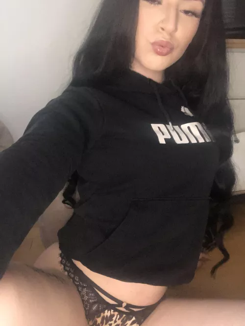 Spicy selfies are the best selfies 😏