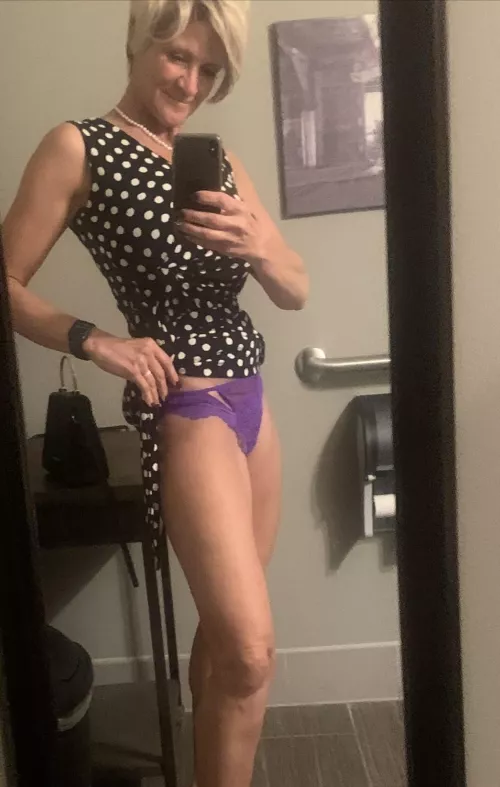 Stepped away from the dinner event(f)52… what happens next