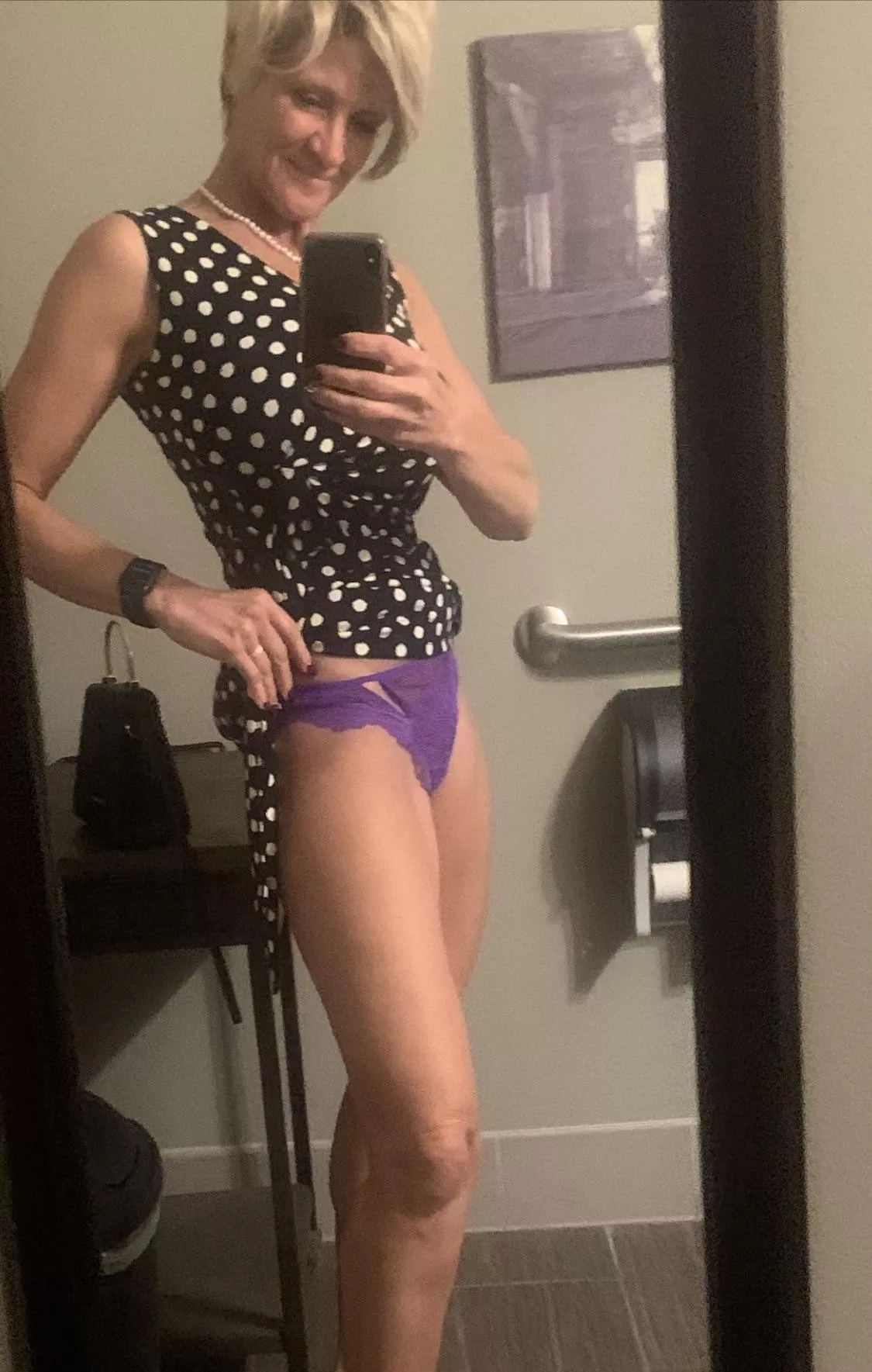 Stepped away from the dinner event(f)52… what happens next