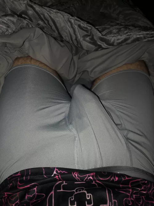 Sunday morning handful😏