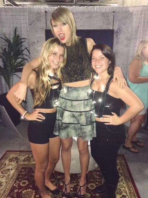 Taylor Swift is TALL