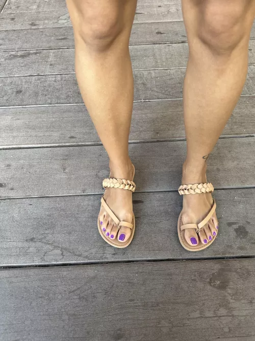 These sandals match my Latina tone, what you think??