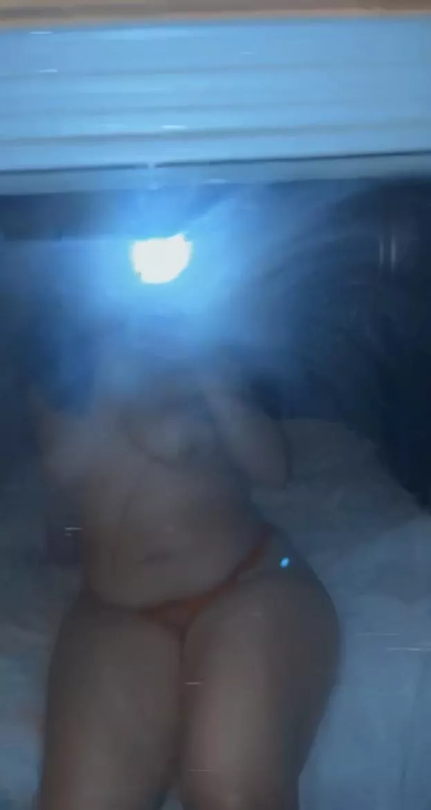 Thick thighs save life’s. Fat ass pussy needs attention plz