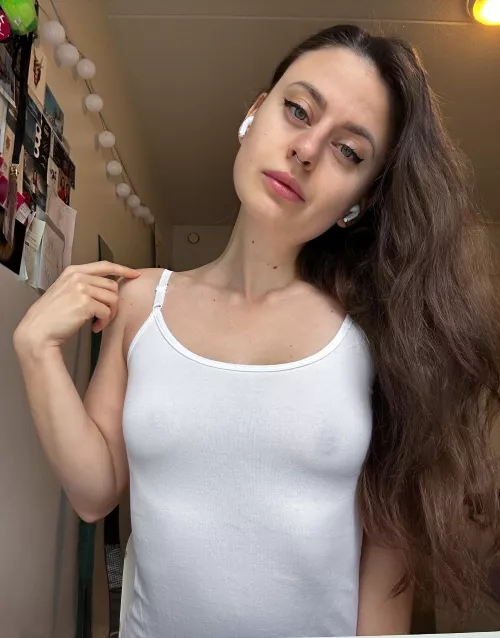 Thinking if I need a blazer on top 🤔