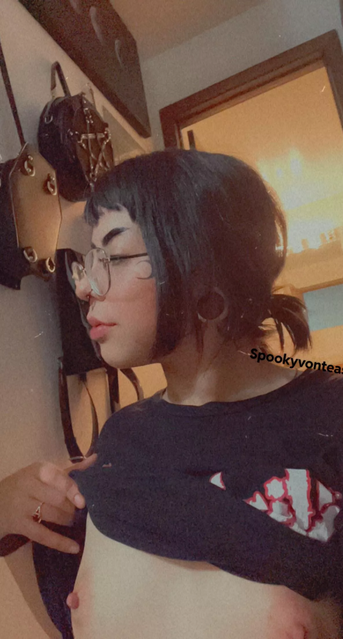 Tiny tits and to all a good night