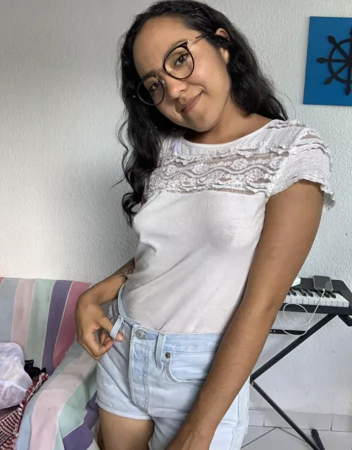 Tiny tits must be shown off to strangers outside