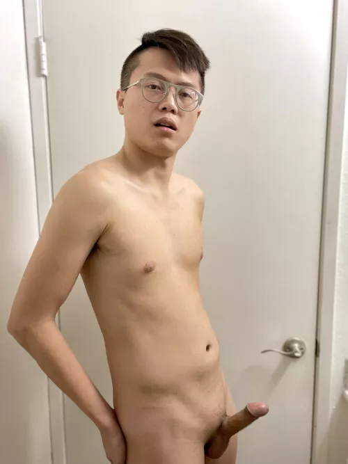 Twinky Cock saying good morning to you