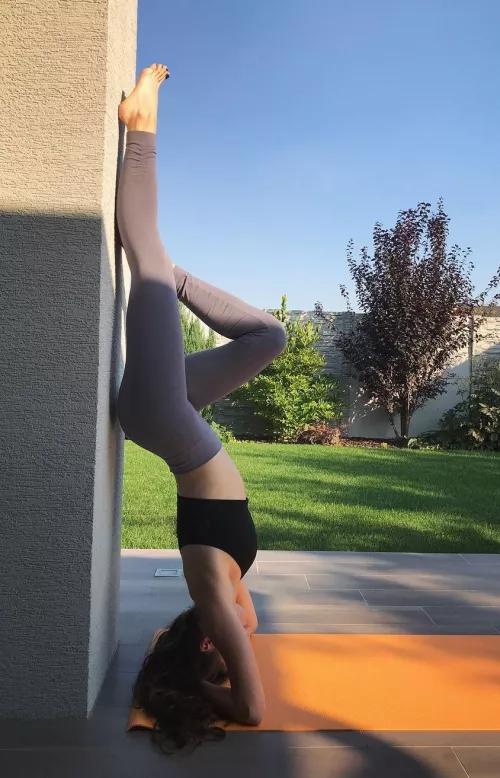 Visiting parents as an adult is not something you may always appreciate, especially when they get on your nerves. But at least the weather is awesome in November.