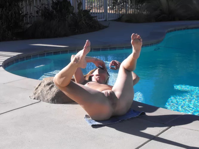 Waiting by the pool for my BF...Hubby's at work