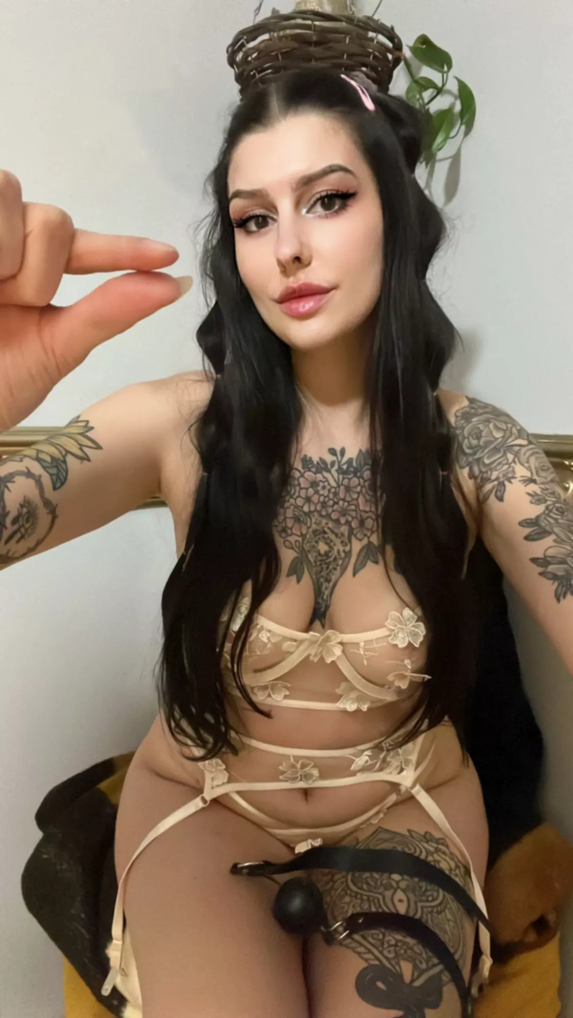 What could you do? With that tiny dick you only could be a sissy... Pathetic