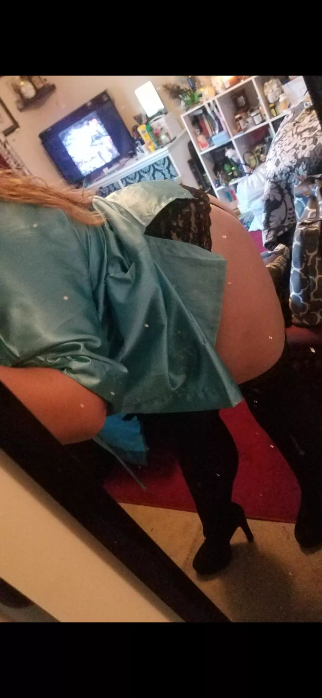 Would you eat me out if I bent over like this?