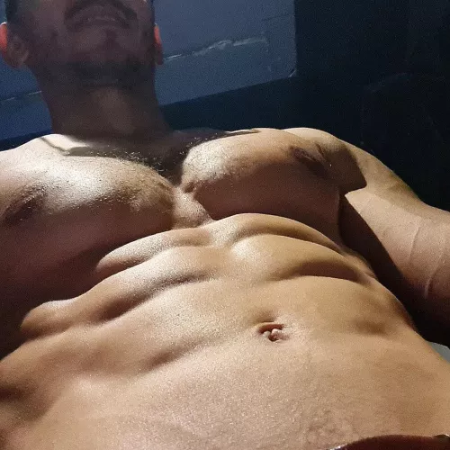 your View when you Touch my Muscles