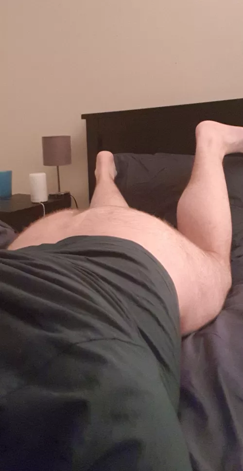 You're my roommate and walk in on me (31) like this ...