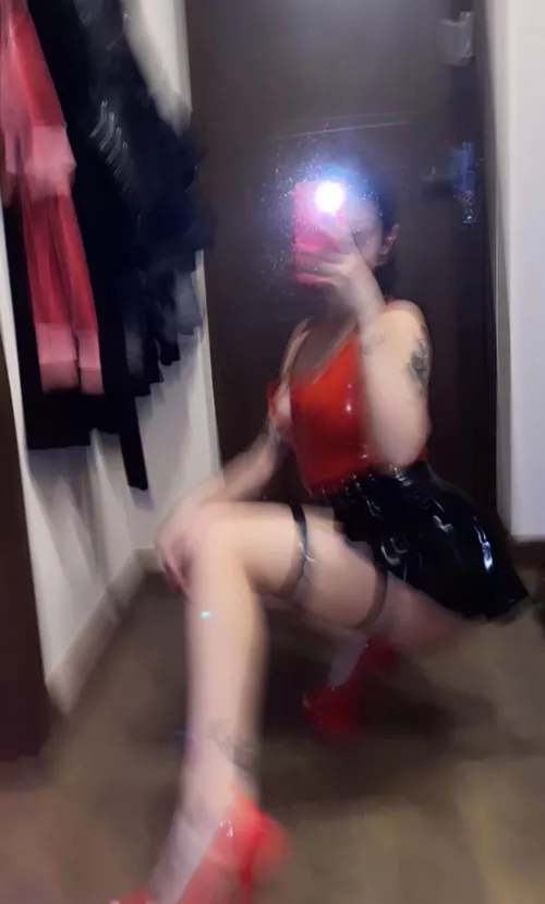 You’re only allowed to upvote this if you want to show me your tiny dick [oc] [domme]