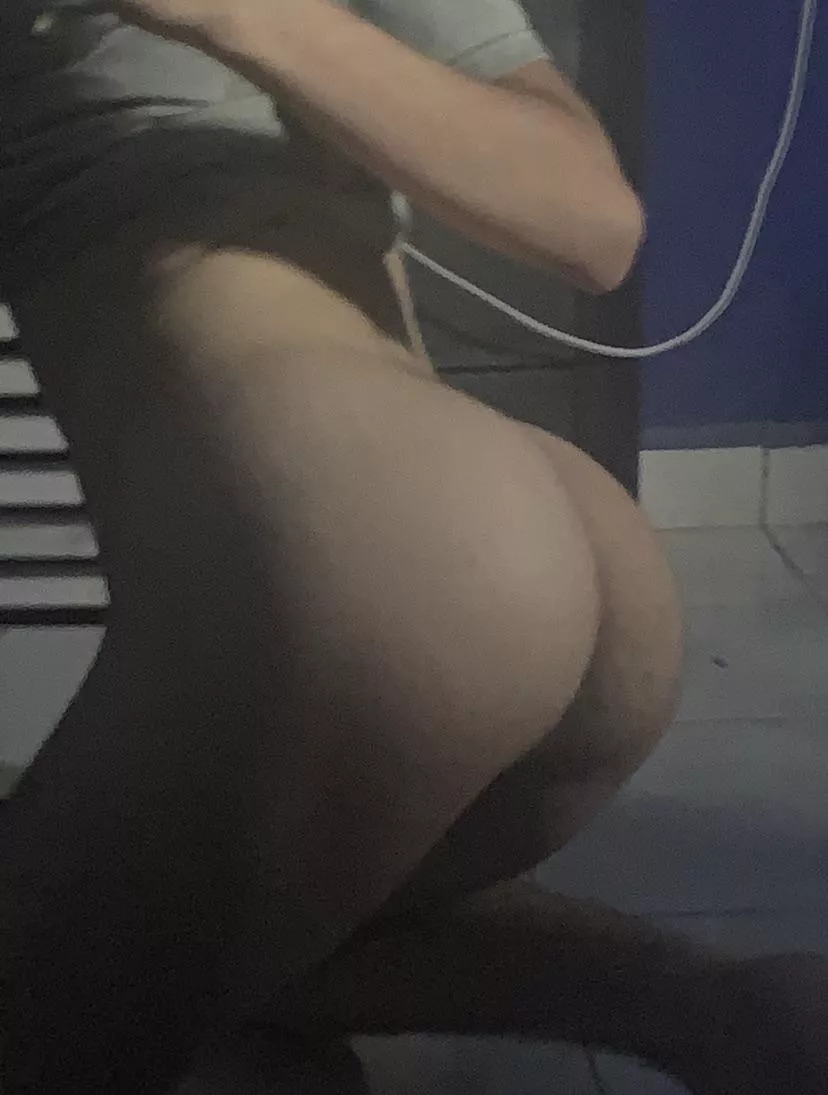 18, i need a bigdick over 7in (7.5-8) rnn 😩