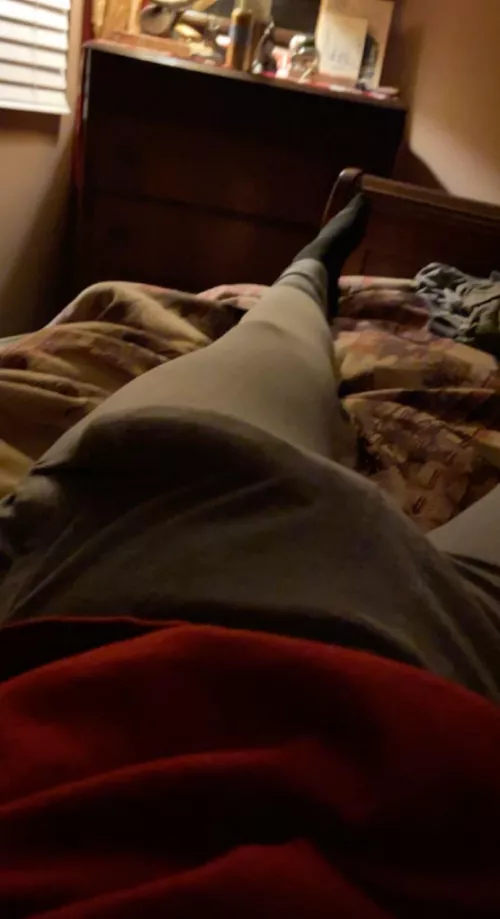 18M. I'm 6'6. come take a seat ;)