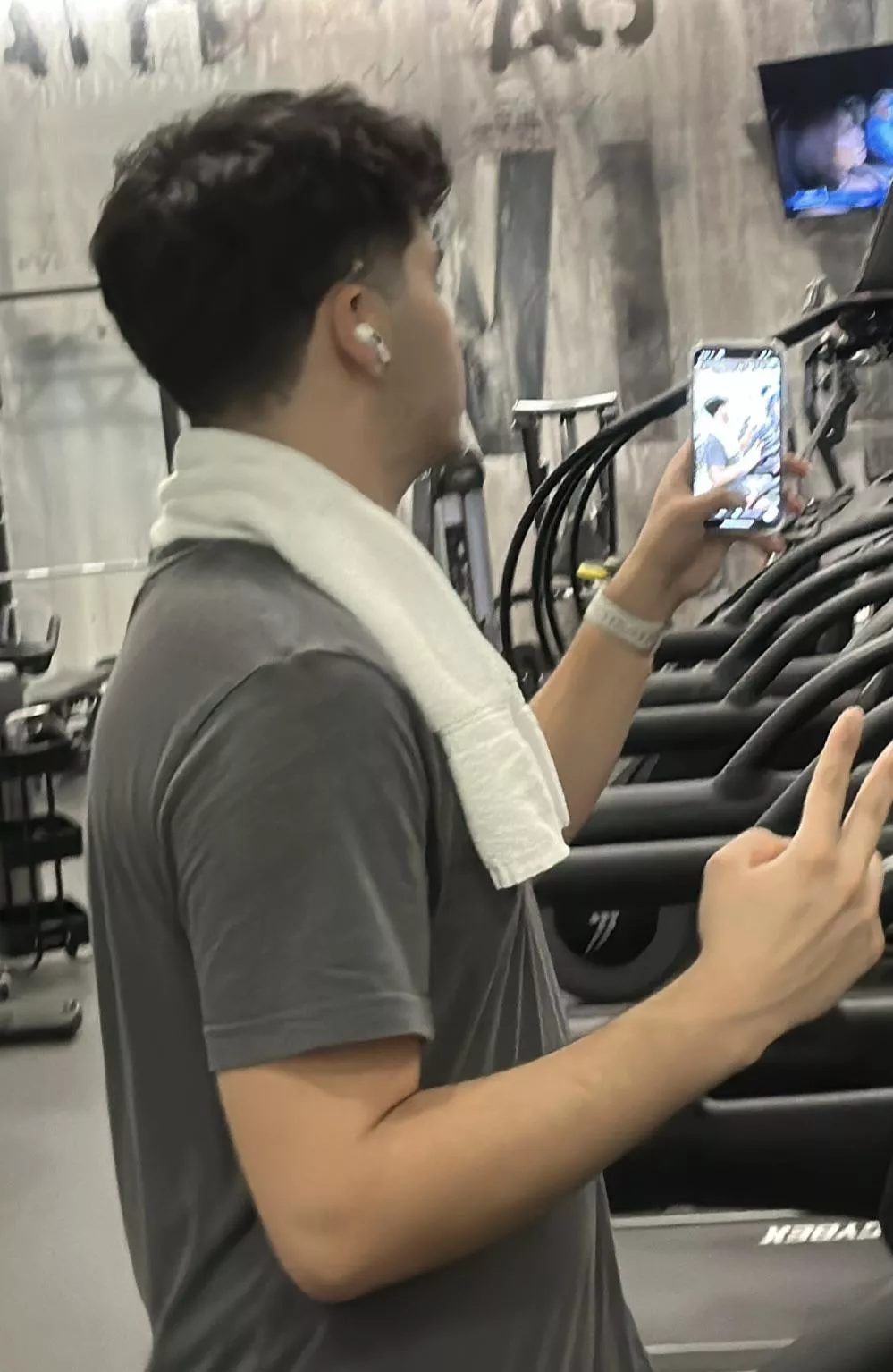 [19] str8 bro looking to be tricked into showing off ass (voice chat + roleplay + sneaky scr33nsh0ts +) snap: supbr0itsm3