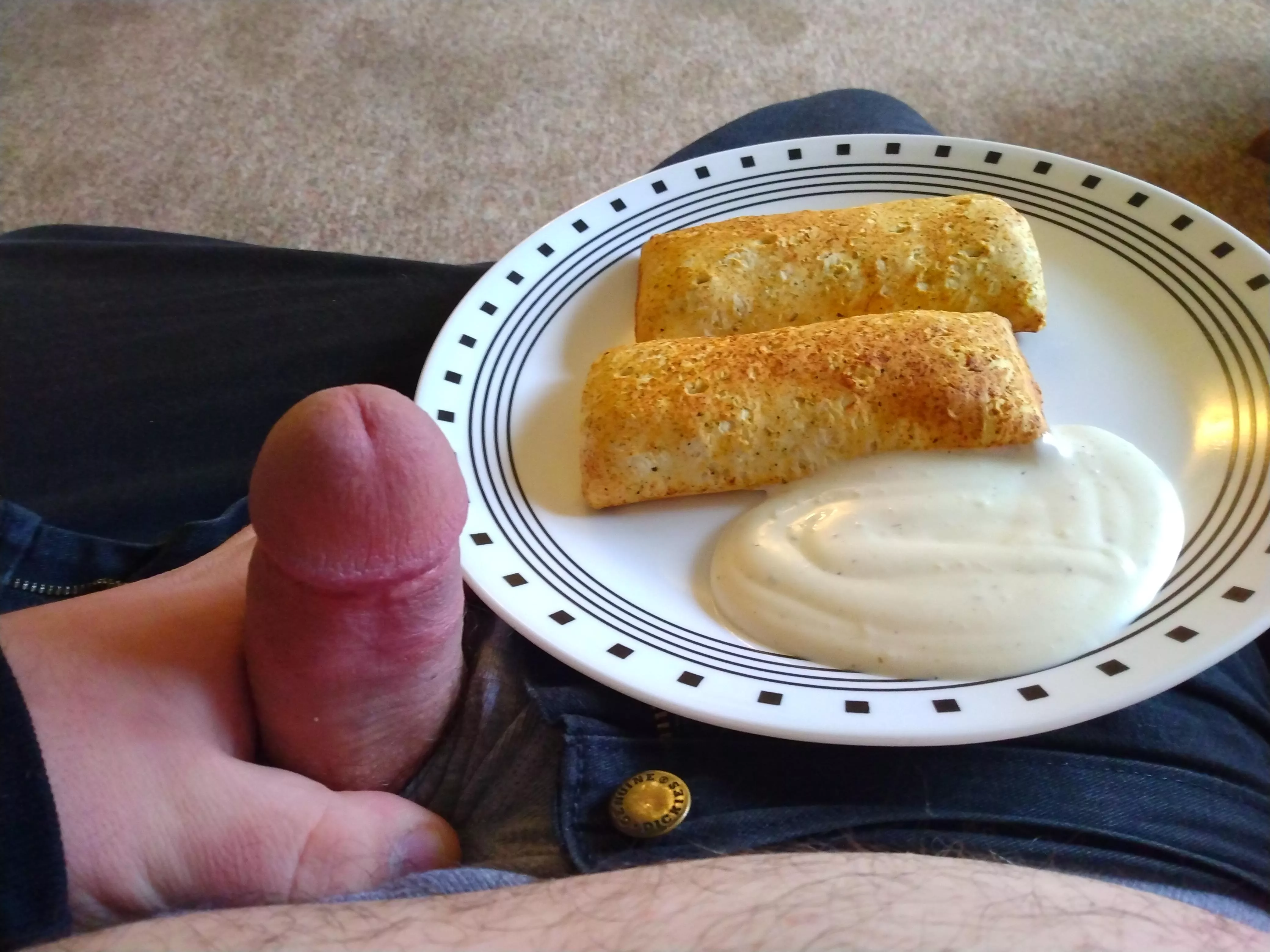 (26) hungry and about to eat an early lunch. Which would you rather have in your mouth?