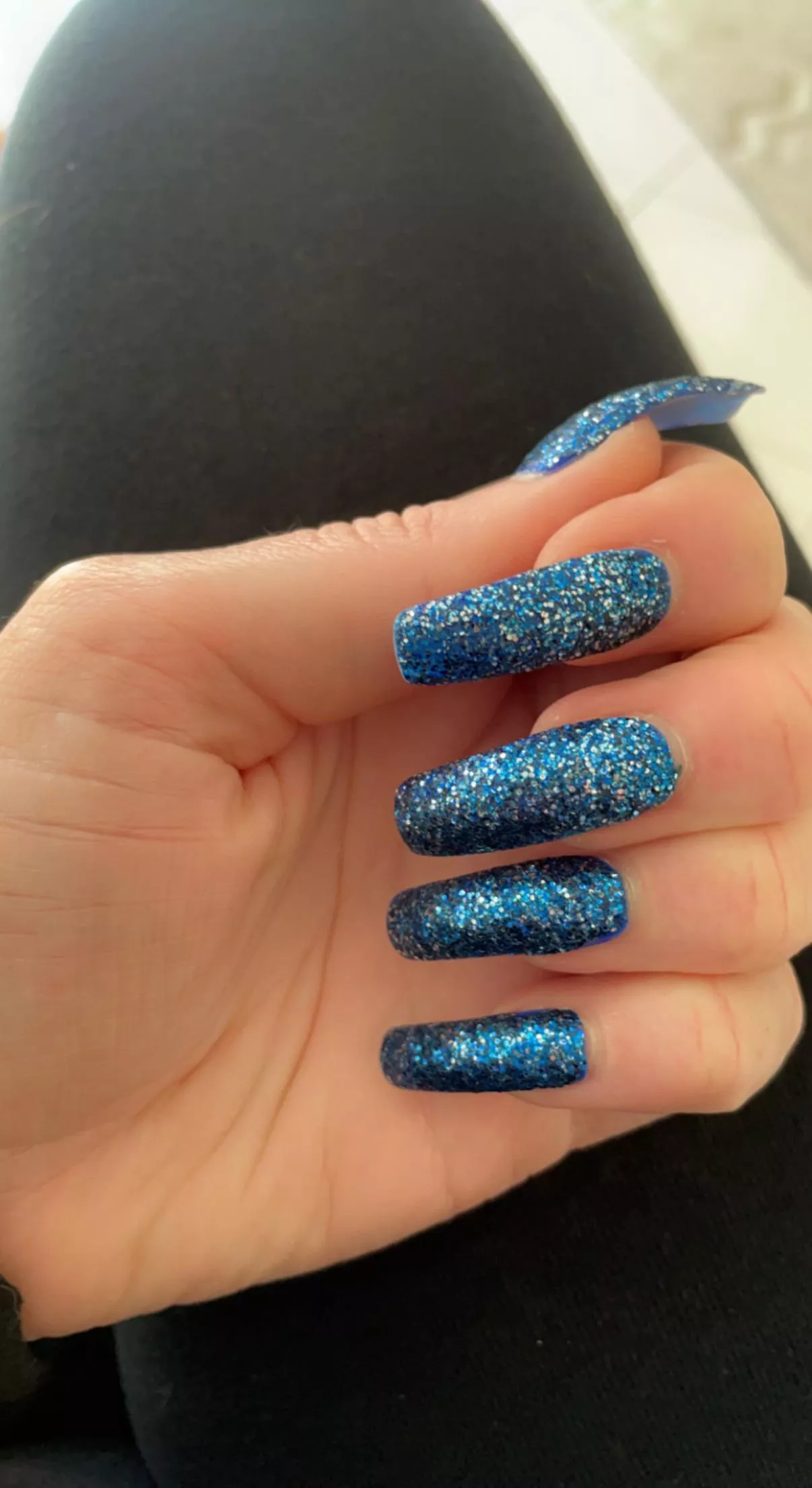 Blue nails to wrap around you ?