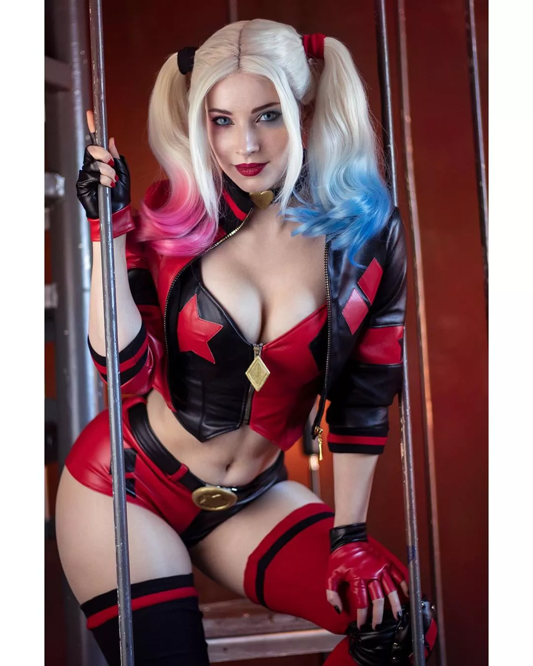 Harley Quinn by Enji Night 🔥