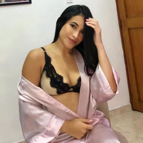 I swear if we are having sex and u don’t make any noise, I won’t let u cum until you cry and beg me