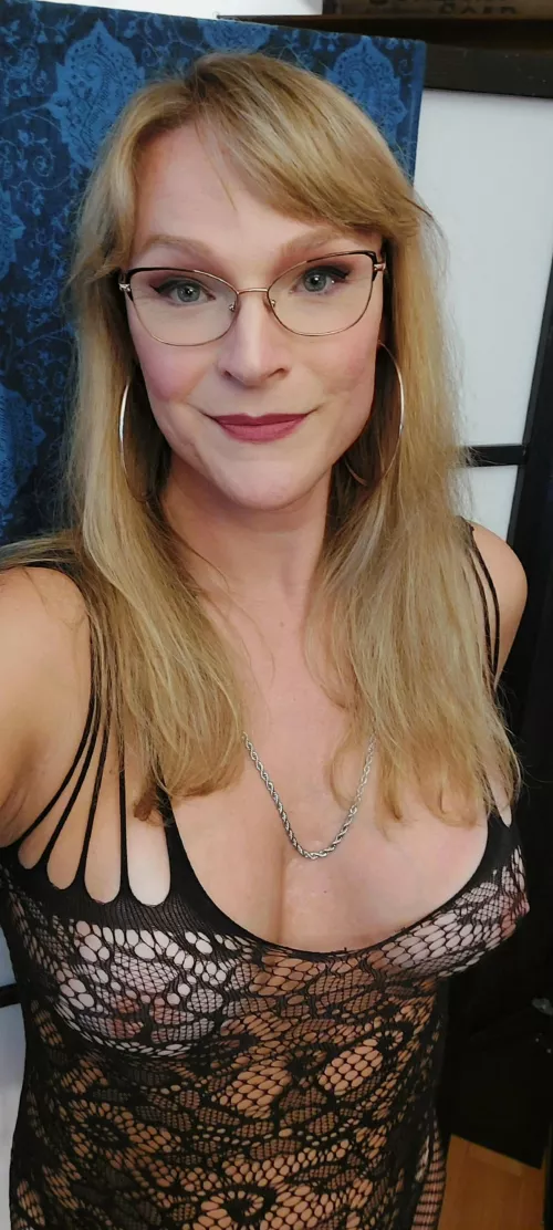 I'm a mature trans woman and I love camming