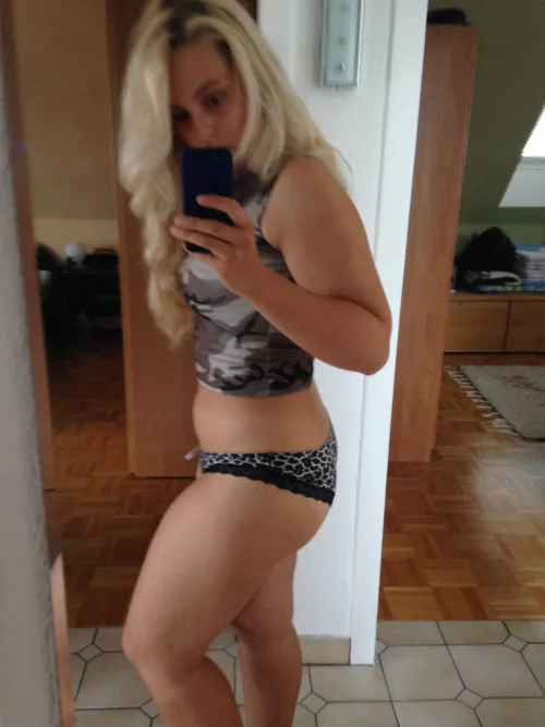 is there any milfs out there