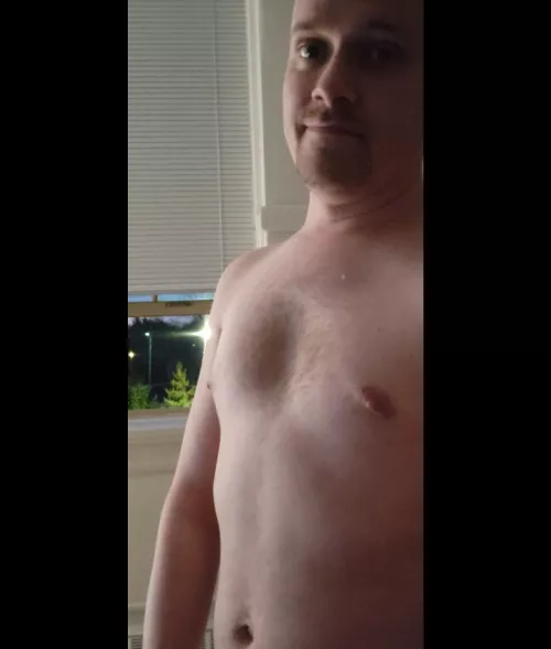 It's November in Canada, yet my apartment is quite hot and the windows are open 🥵