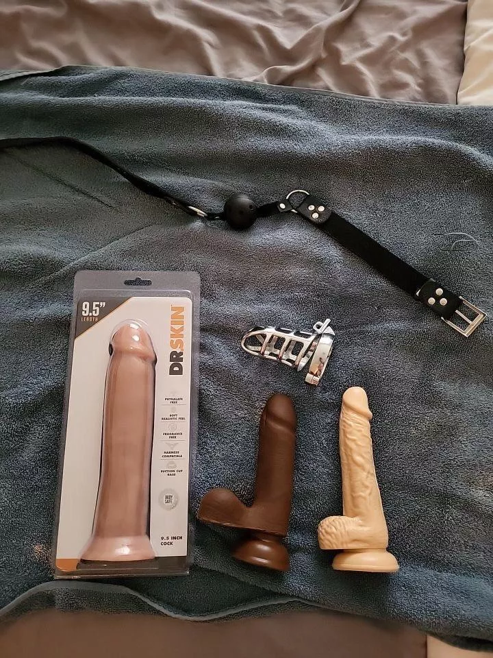 Lots of lube and listening. I get off on your pleasure, not pain.