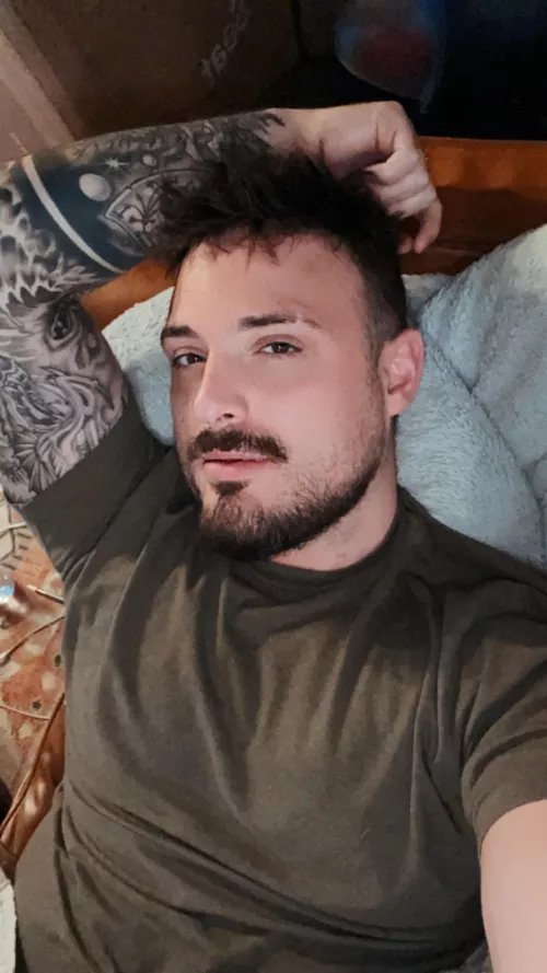 My hat hair actually worked with me today. Please clap. 🤙