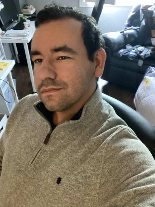 really dont wanna go to work outside in the rain 😭