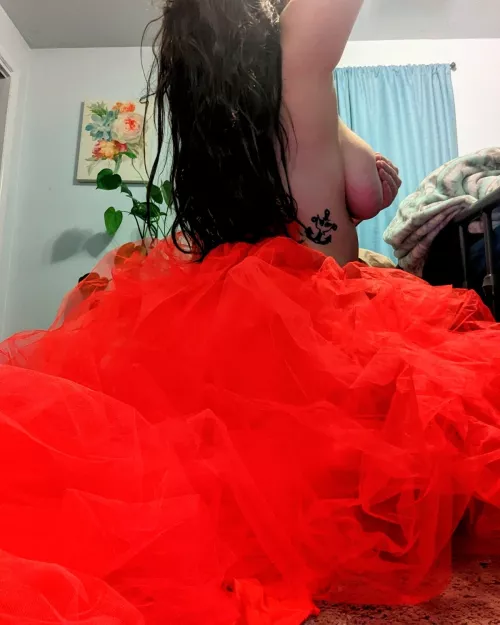 she swallowed stars in her dreams and in the fires of hell she found peace.