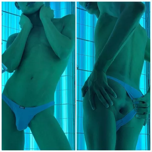 Small dicks need love too!! Wait, maybe I should just turn around 🥰