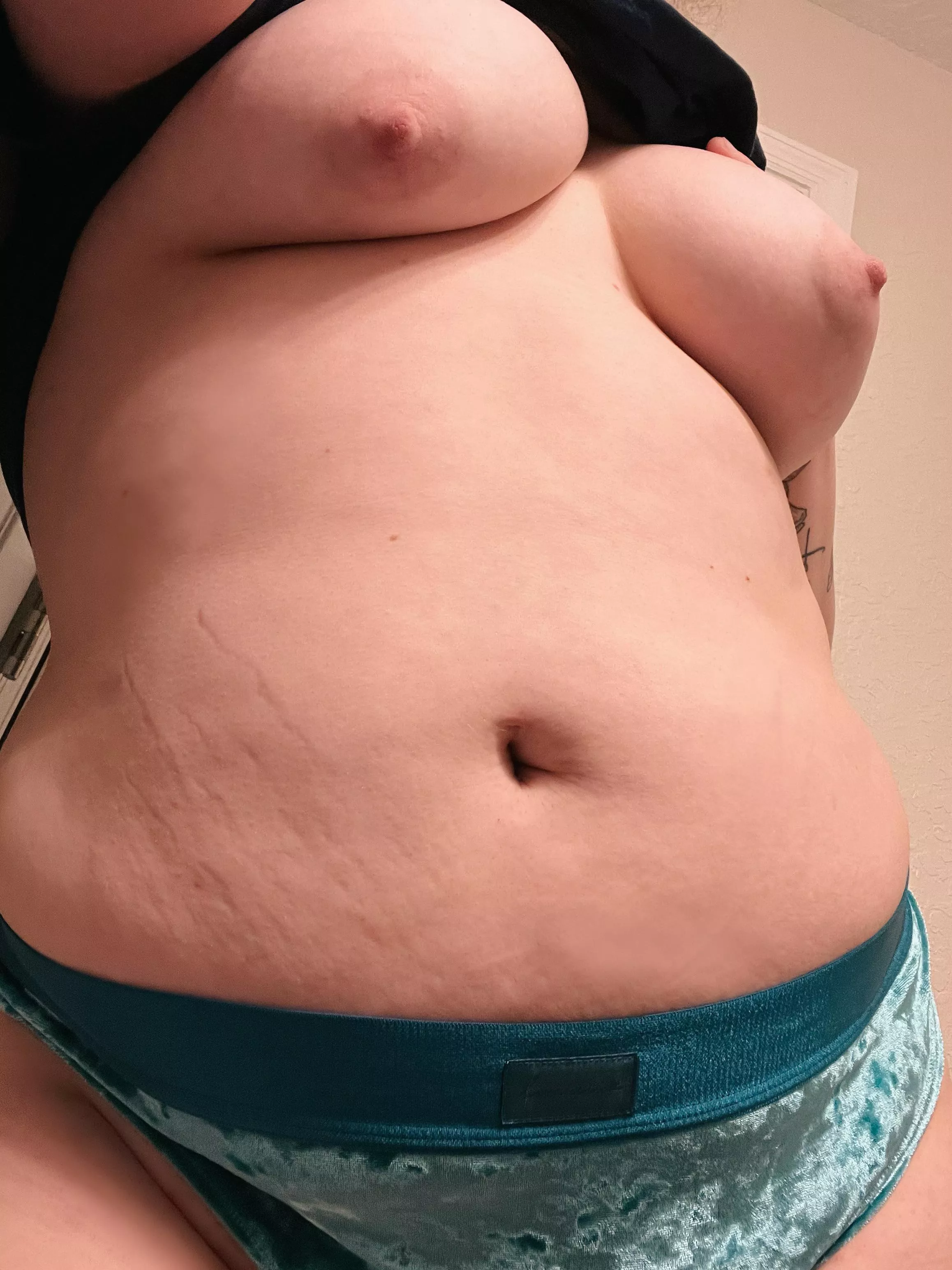 Someone come relieve meeee? 🫠