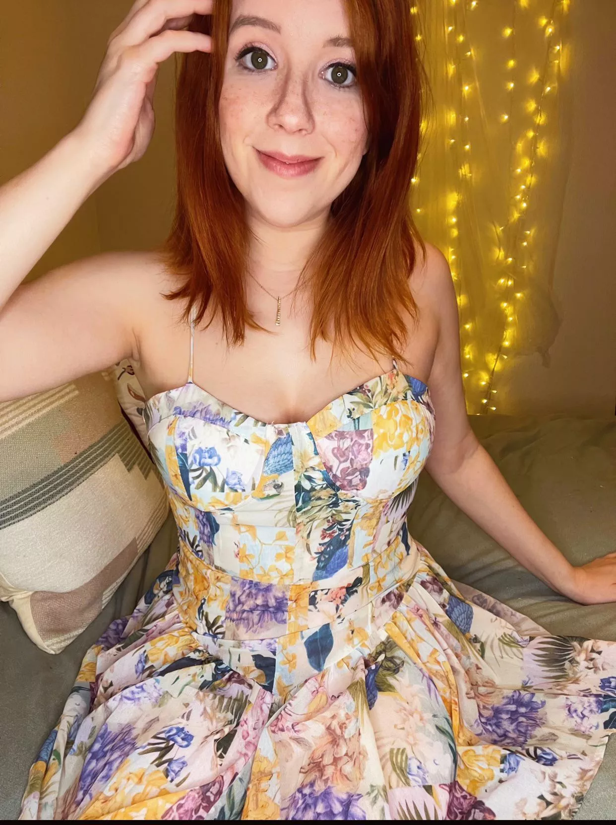 Sometimes I wear things other than sweaters and leggings 😂 (f)