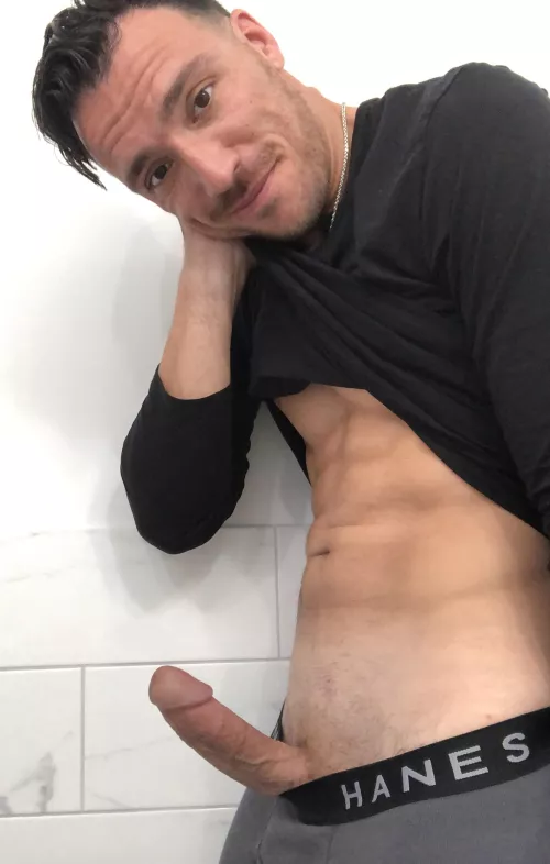 Sunday funday selfie in the bar bathroom 😜🍆