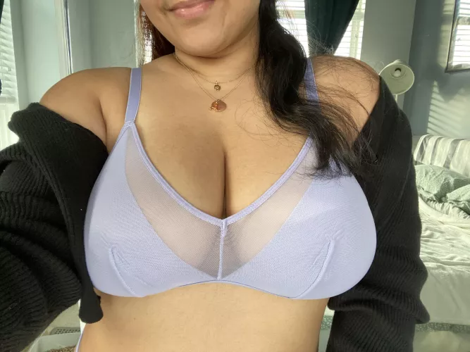 there’s so much room on my chest for you to paint 🤍