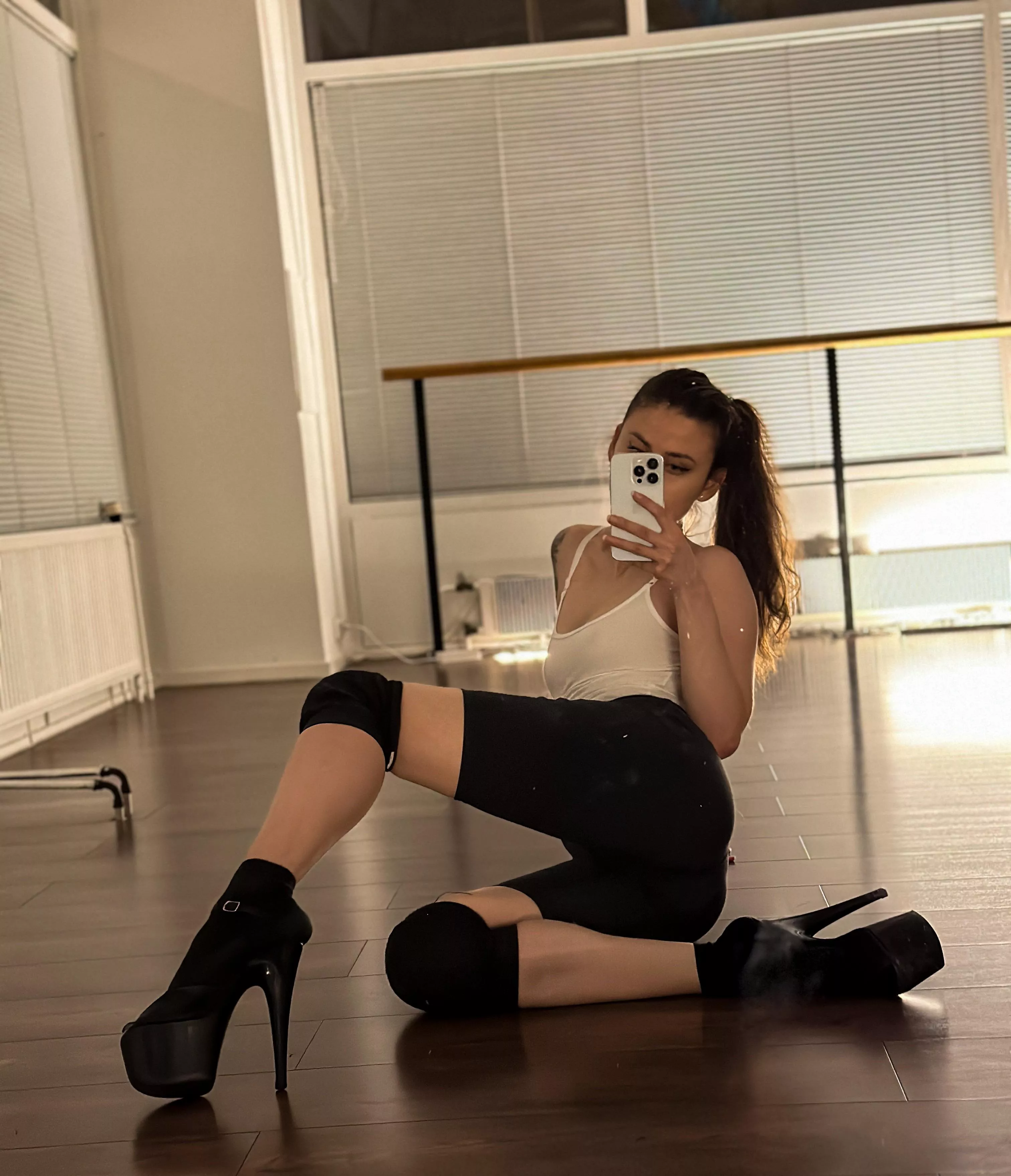 Tonight I’m dancing for you 😏