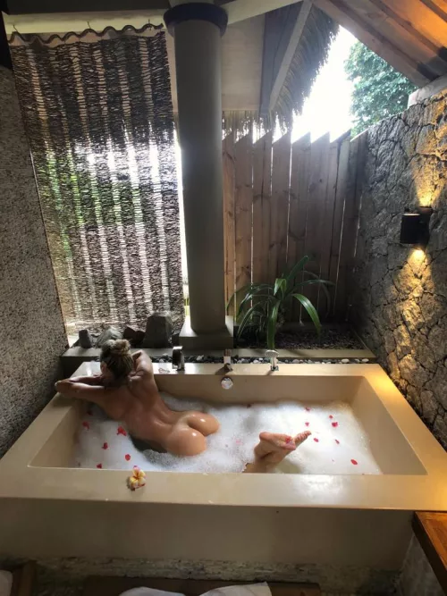 Who’s joining me? There is definitely space for 1 or maybe 2 more 😏