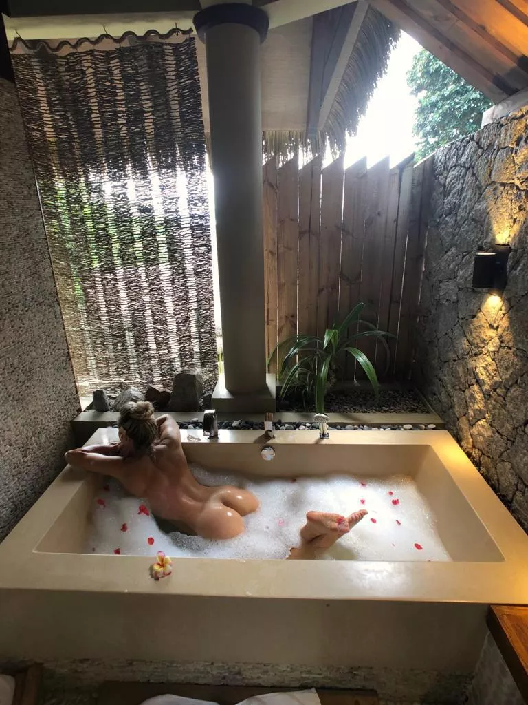 Who’s joining me? There is definitely space for 1 or maybe 2 more 😏