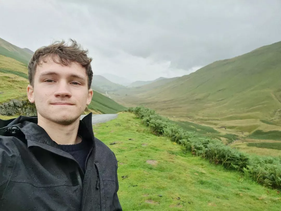 You could totally brighten up the day with your sunshine :)