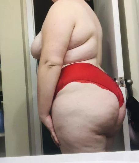 22 F. Honest answers only!!