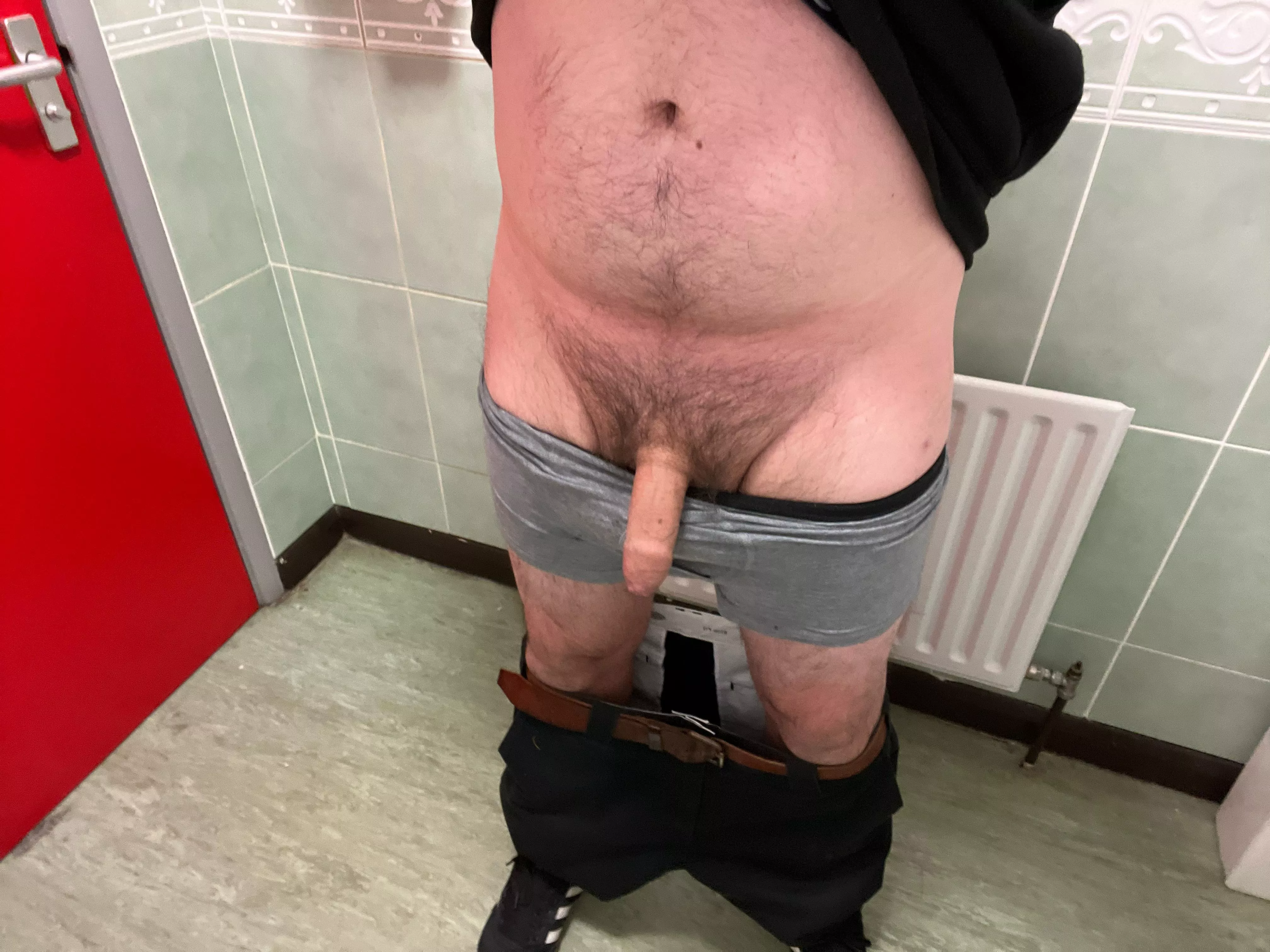 40 UK. Definitely need some help with this at work.