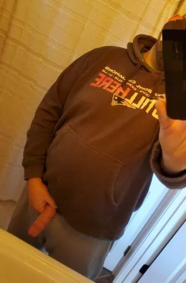 [42] A big guy craving big areolas..🤤